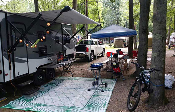 50 Amp W/E Back-In campsite